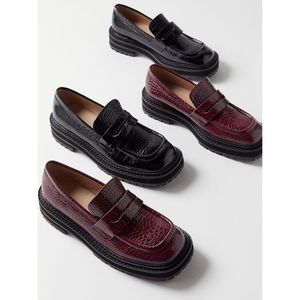 UO sara loafer